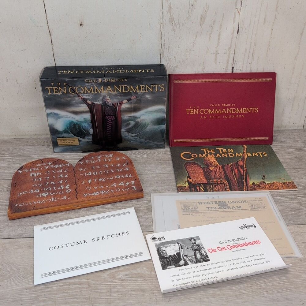 The Ten Commandments (Six-Disc Limited Edition Blu-ray/DVD Combo Gift Set)